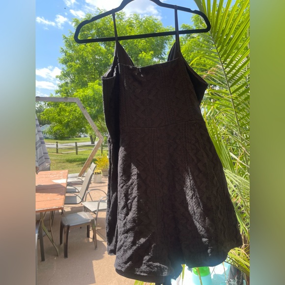 Express romper! - Picture 3 of 3